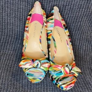 Gianni Bini peep toe heels